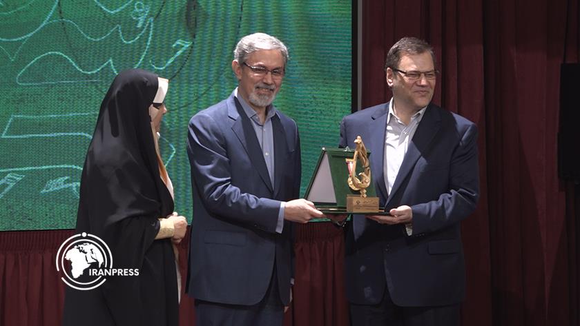 Iranpress: تأکید بر اهمیت طب سنتی و مکمل در نظام سلامت در اختتامیه چهارمین جشنواره ملی طب ایرانی
