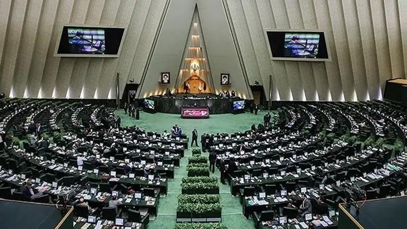Iranpress: مجلس به دنبال هدایت سرمایه به سمت تولید: اصلاح طرح مالیات بر سوداگری و سفته‌بازی