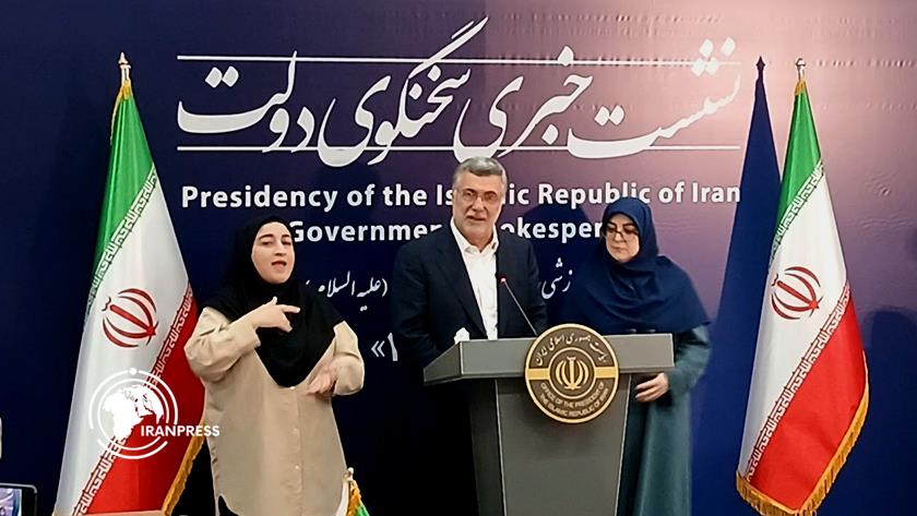 Iranpress: وزیر بهداشت: هوای بندر عباس پاک و بدون خطر است