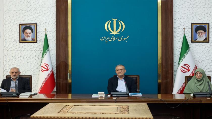 Iranpress: پزشکیان: مهمترین مشکل محیط زیست کشور، فقدان یک برنامه جامع است
