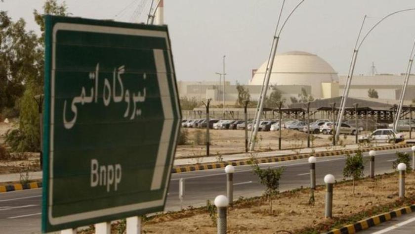 Iranpress: اقدامات رژیم صهیونیستی خللی در عزم دانشمندان صنعت هسته ای کشور وارد نخواهد کرد