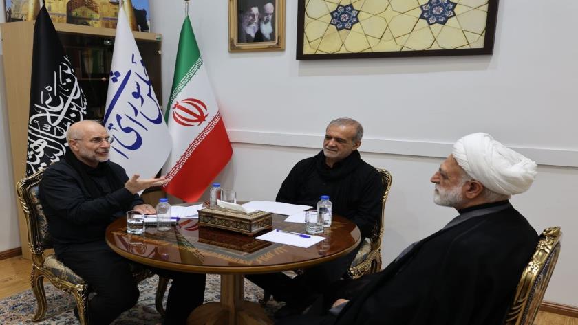 Iranpress: برگزاری جلسه سران قوا به میزبانی مجلس شورای اسلامی
