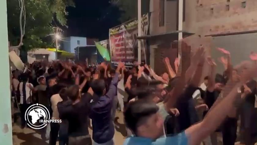 Iranpress: عزاداری عصر تاسوعا حسینی (ع) در روستایی در شمال هند