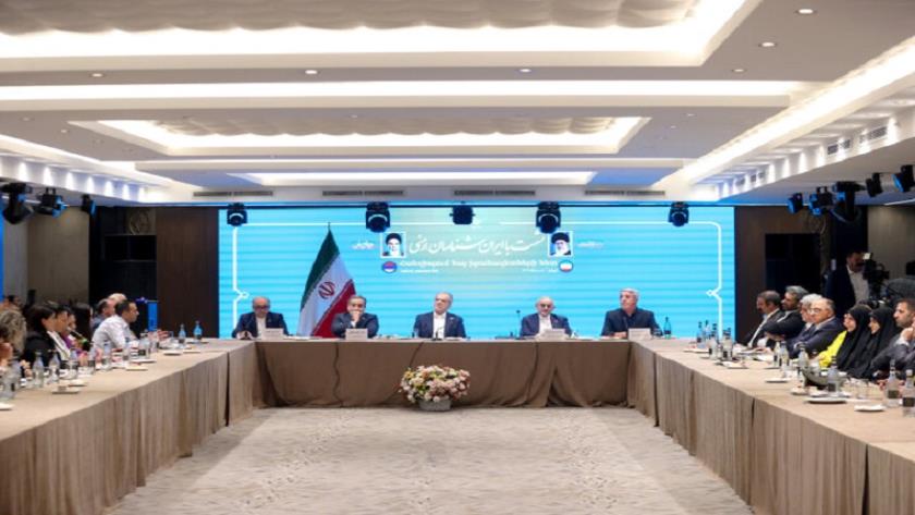 Iranpress: پزشکیان: جامعه ارمنی در ایران بسیار محبوب و خوشنام است