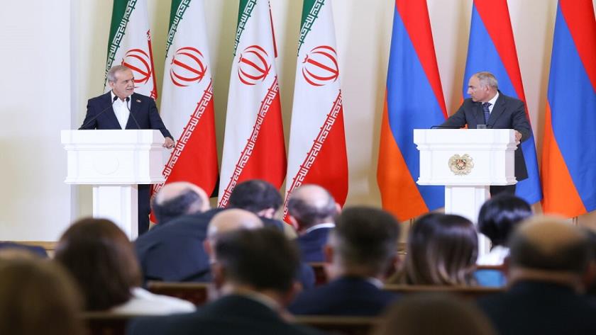 Iranpress: پزشکیان: قفقاز نباید به عرصه‌ای برای رقابت‌های ژئوپلیتیک تبدیل شود
