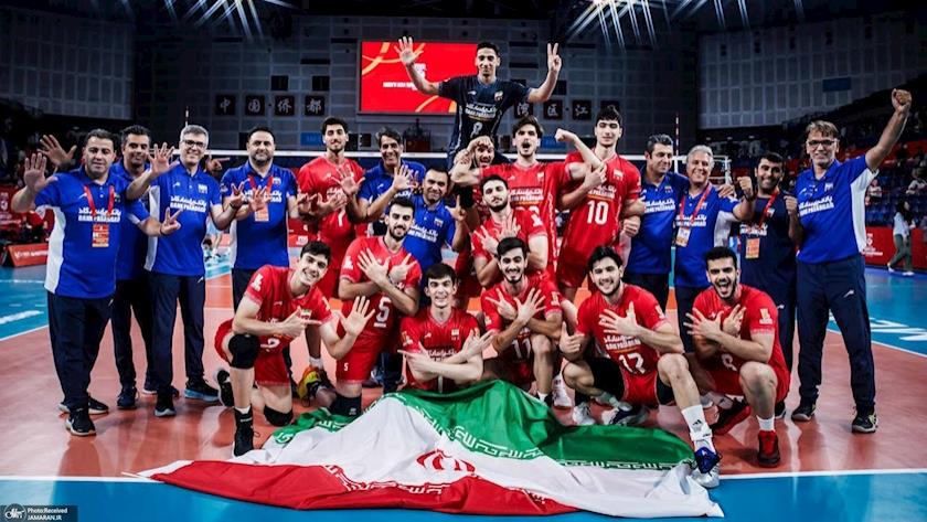 Iranpress: جوانان والیبال ایران فینالیست شدند️، آمریکا زانو زد