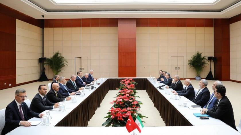 Iranpress: اردوغان در دیدار پزشکیان: فعال شدن مکانیسم ماشه هیچ نفعی ندارد و کاملاً غیرسازنده است