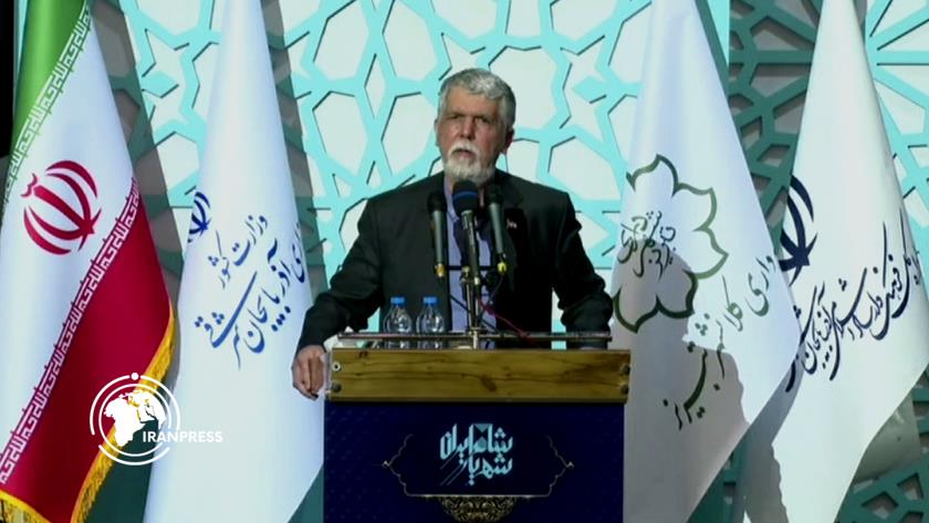 Iranpress: وزیر ارشاد: شهریار شاعر زنده است/ تبریز نماد ادب و مقاومت است