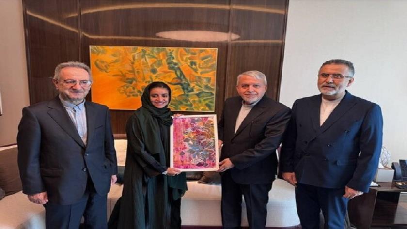 Iranpress: دیدار صالحی‌ امیری با دبیرکل جدید سازمان جهانی گردشگری در ریاض