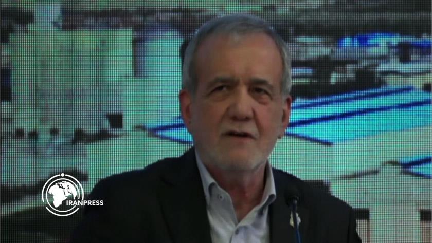 Iranpress: رئیس جمهور: موانع را برای فعالیت بخش خصوصی بتدریج حذف می‌کنیم