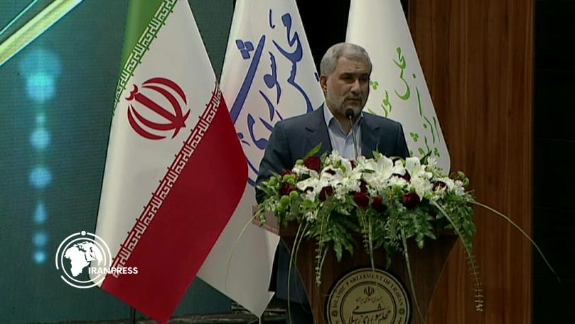Iranpress: اهمیت پژوهش در تصمیم‌گیری‌های حاکمیتی