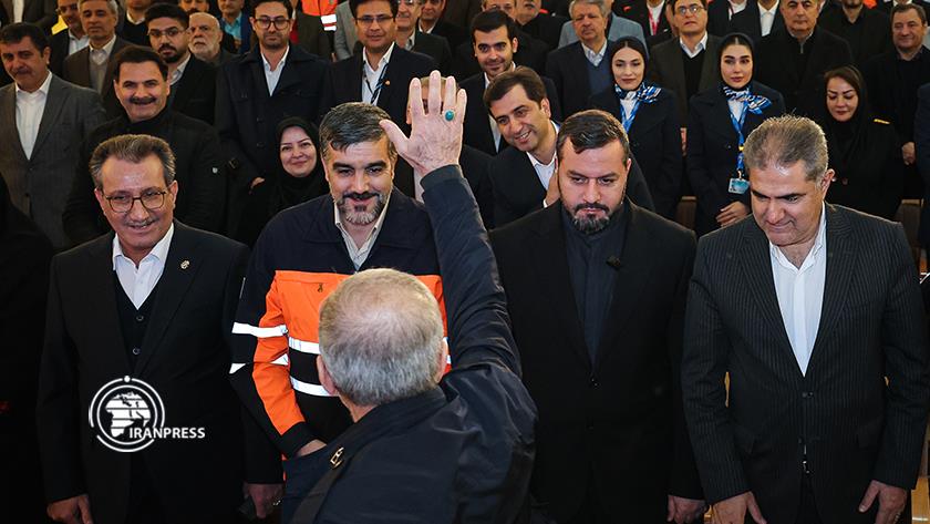 Iranpress: حضور رئیس‌جمهور در مراسم گرامیداشت هفته حمل‌ونقل