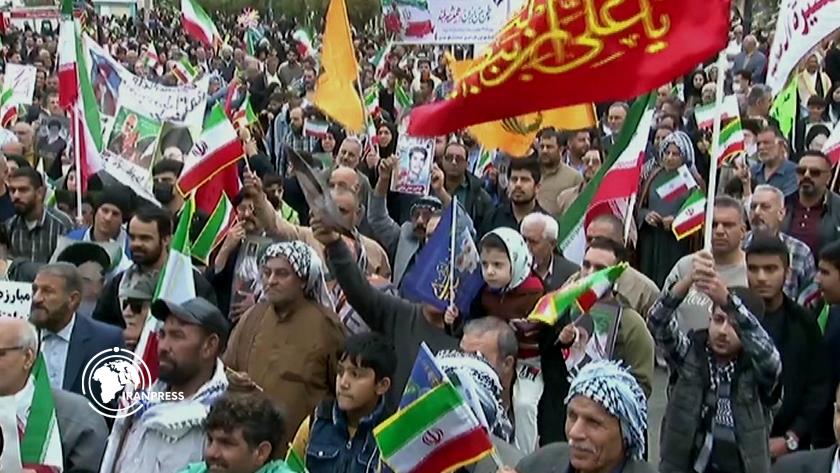 Iranpress: آغاز راهپیمایی یوم الله 22 بهمن در سراسر کشور