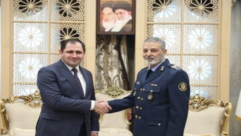 Iranpress: سرلشکر موسوی: دشمن در دفاع مقدس 12 روزه مجبور به التماس شد