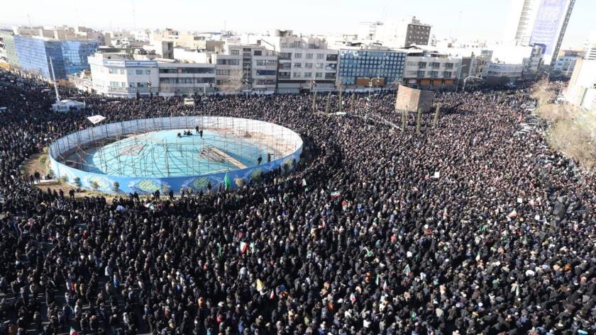 Iranpress:  برگزاری مراسم عزاداری شهادت رهبر معظم انقلاب امشب در میادین اصلی تهران