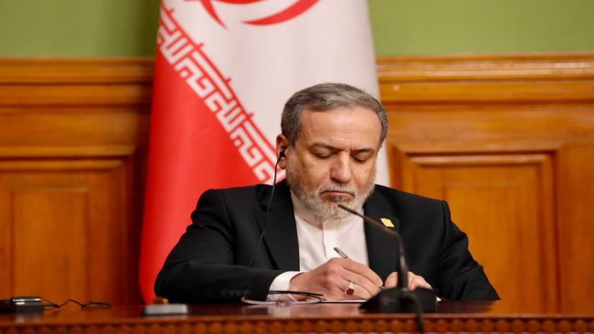 Iranpress: نامه عراقچی به دبیرکل و رئیس شورای امنیت سازمان ملل در پی شهادت رهبر انقلاب