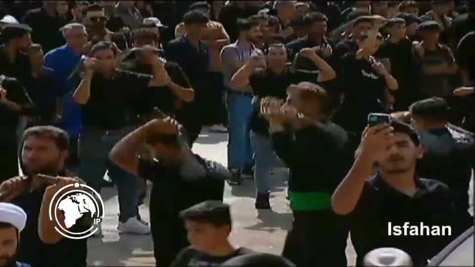 ایران برس: إحياء عزاء عاشوراء الإمام الحسين (ع) في مختلف المدن الإيرانية