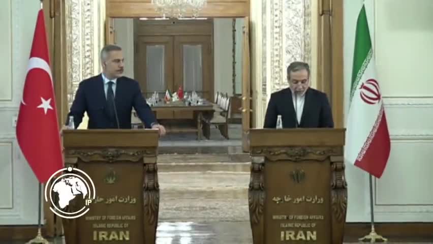 Iranpress: إيران وتركيا تؤكدان ضرورة إزالة عوائق التجارة والاستثمار