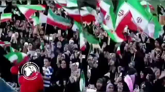 Iranpress: إصفهان.. الفتيات المضحيات يجتمعن في ساحة ’’نقش جهان‘‘