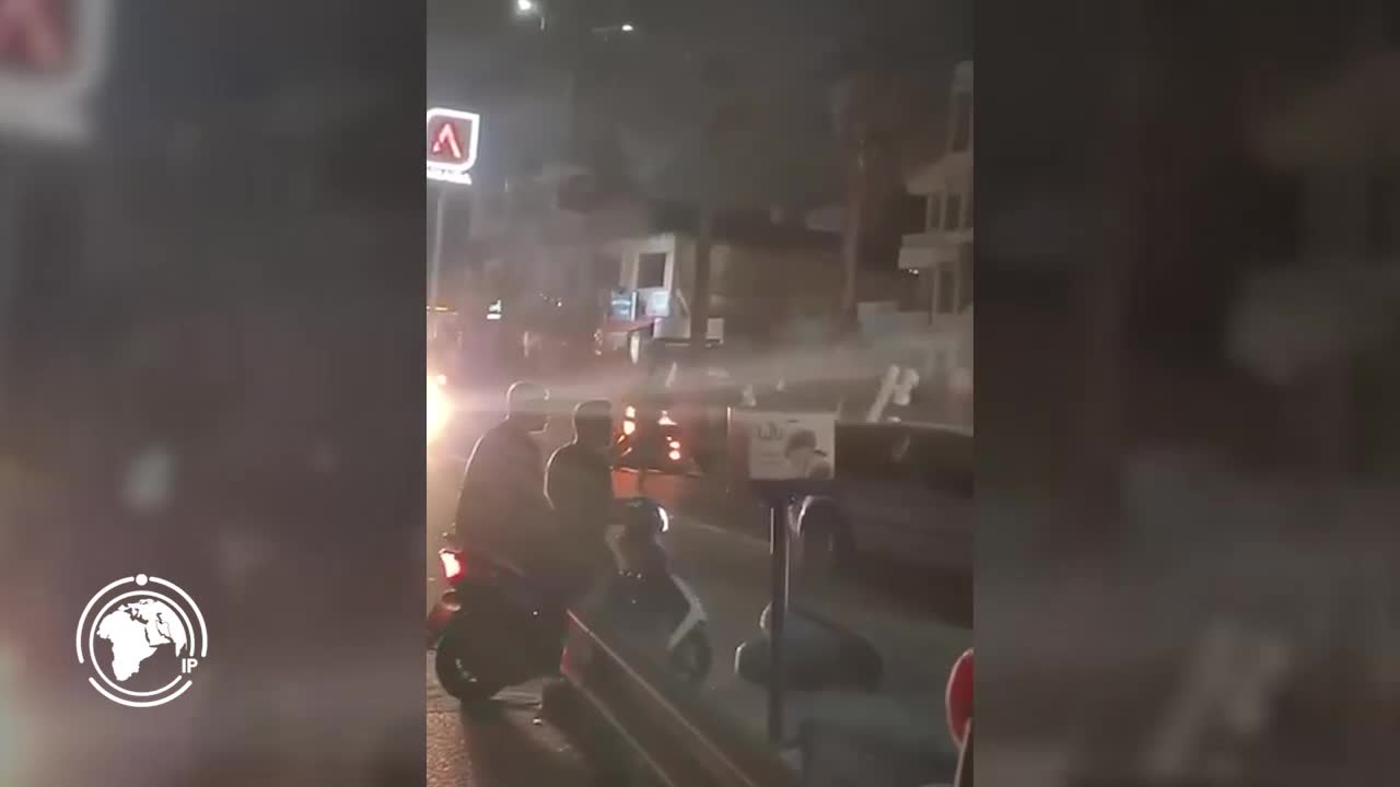 Iranpress: مناطق لبنانية تشهد احتجاجات رفضًا لـ الاتفاق الإطار بين السلطة والاحتلال