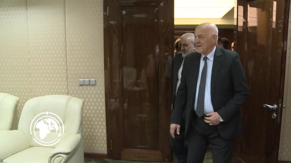 Iranpress: دیدار وزیر نیروی ایران با همتای عراقی در تهران