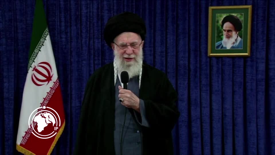 Iranpress: رهبر انقلاب: روز ۲۲ بهمن هر سال، روز رونمایی از قدرت و عزت ملت ایران است
