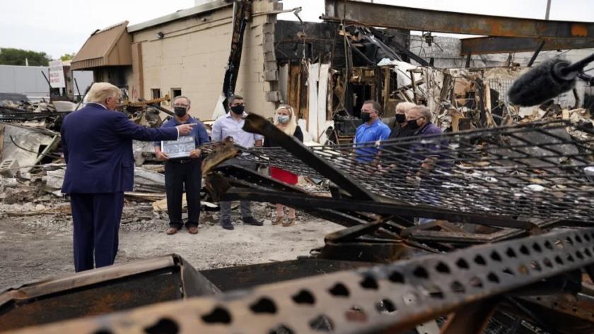 Iranpress: US President Trump labels Kenosha violence domestic terrorism