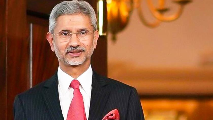 Iranpress: Indian FM arrives in Tehran