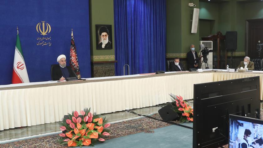Iranpress: Rouhani calls on Muslim world to voice concern over Holy Prophet desecration