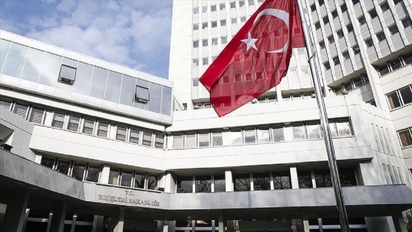 Iranpress: Turkish Foreign Ministry reacts to Macron