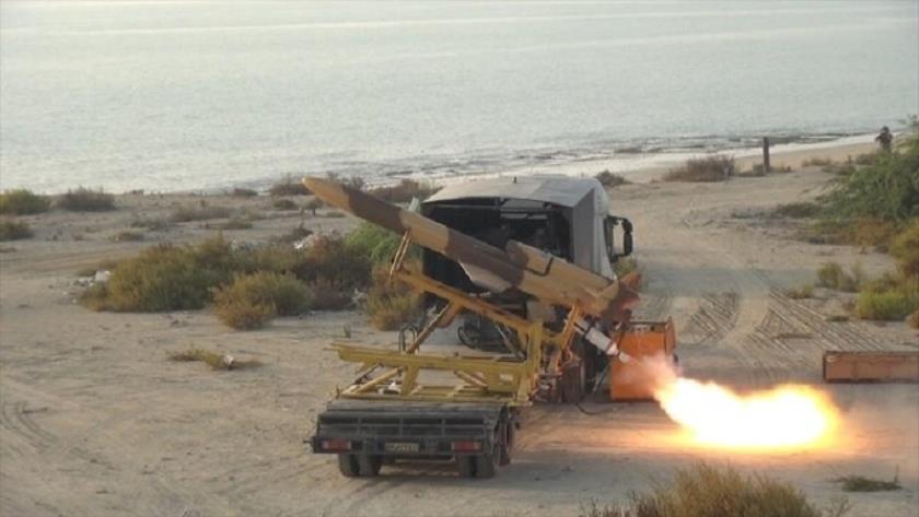 Iranpress: Iran intercepts US intruding drones amid drills