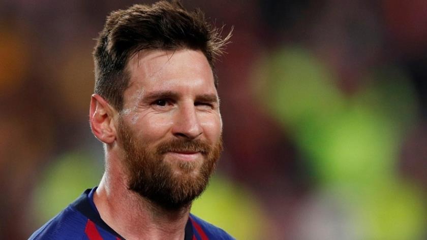 Iranpress: Lionel Messi beats Cristiano Ronaldo to top footballers