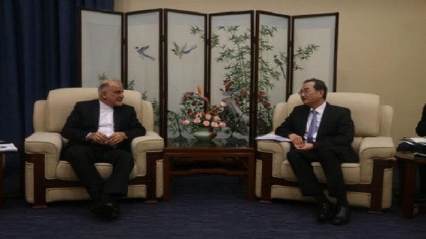 Iranpress: Iran, China emphasize expansion of cooperation and deepening strategic relations 
