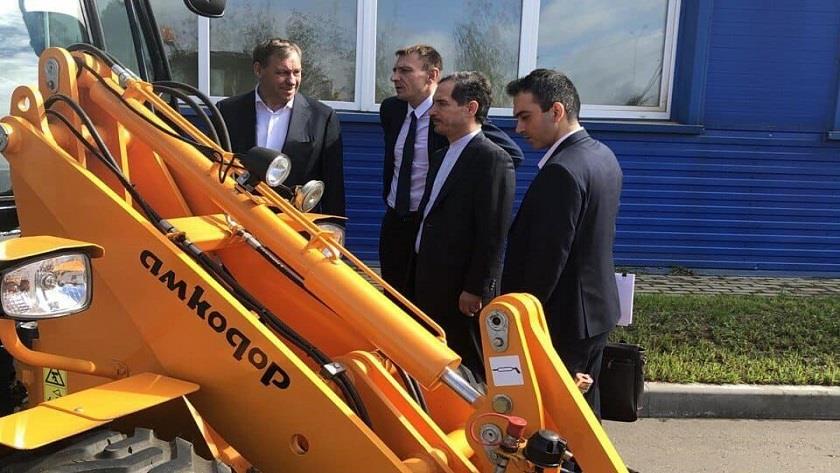 Iranpress: Iranian companies to boost cooperation with Belarusian holding Amkodor