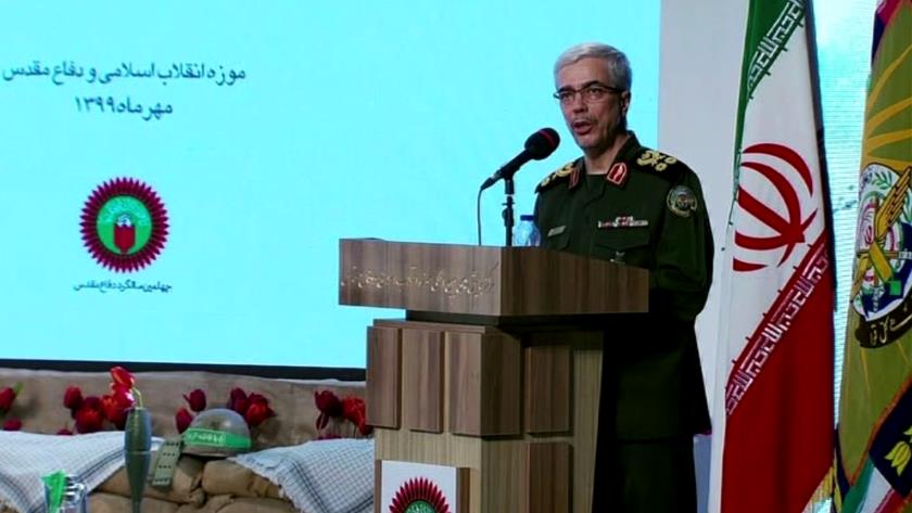 Iranpress: Iranians should be proud of warriors: Chief of Staff