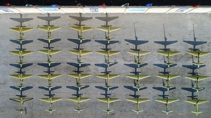Iranpress: IRGC navy receives new drones, helicopters 
