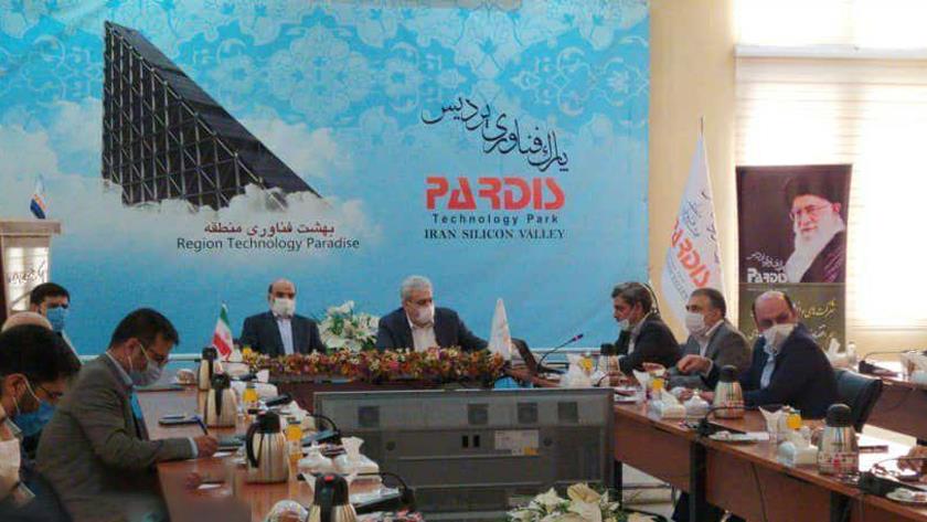 Iranpress: IRIB backs knowledge-based companies