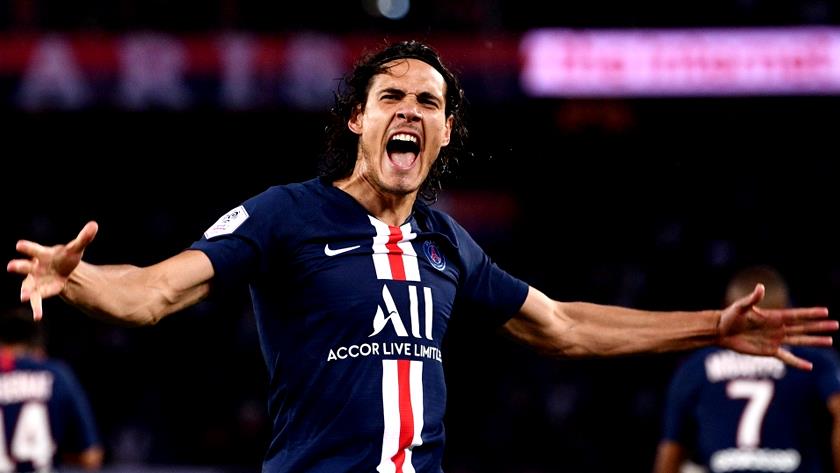 Iranpress: Manchester United complete signing of Edinson Cavani