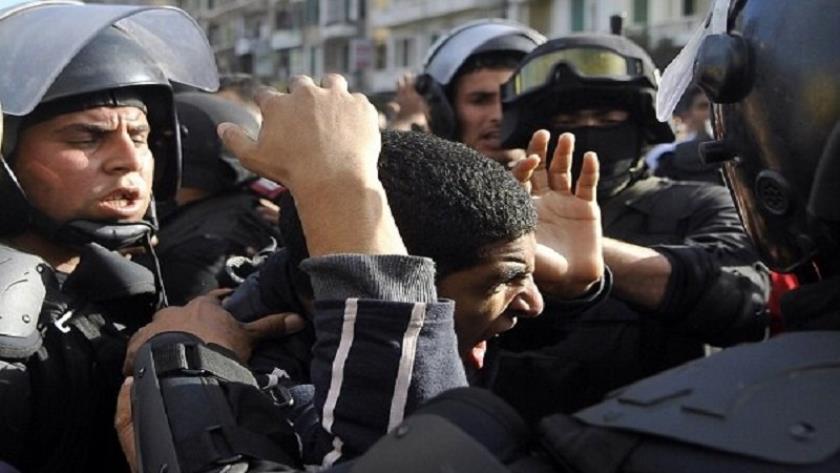 Iranpress: Hundreds arrested in anti-government protests in Egypt: Right group