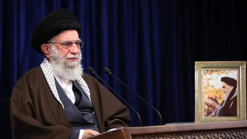 Iranpress: Only scoundrels like Trump can take pride in crimes against Iranian nation: Leader