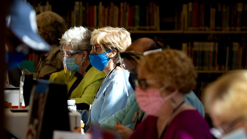 Iranpress: US daily coronavirus-cases count climbs Back above 60,000