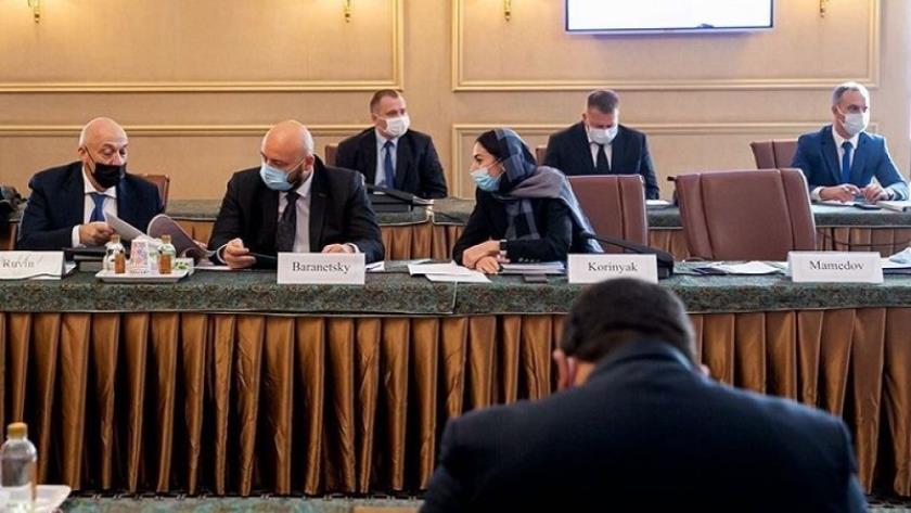 Iranpress: 2nd round of talks between Iran, Ukraine on plane crash held