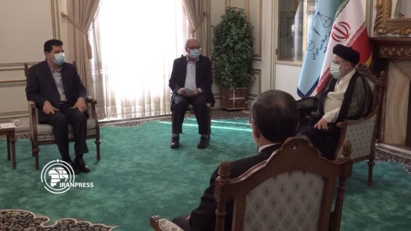 Iranpress: Raisi: Sanctioning essential commodities for Iranians, Syrians, crime against humanity