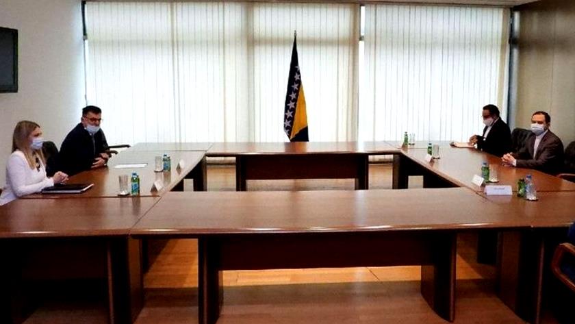 Iranpress: Iran, Bosnia seeking expansion of ties