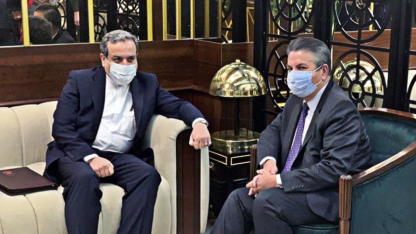 Iranpress: Iran, Turkey, two major players in stability of region: Araghchi