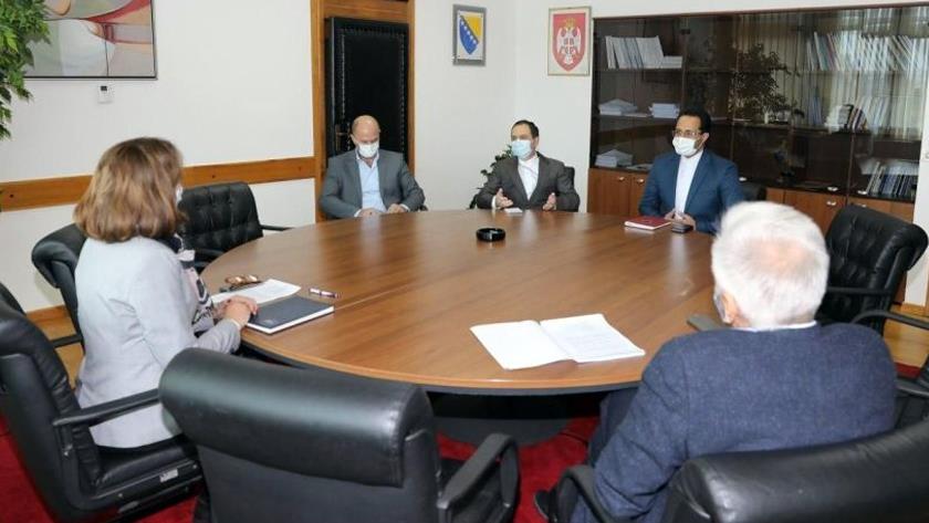 Iranpress: Iran, Bosnia keen on boosting economic ties