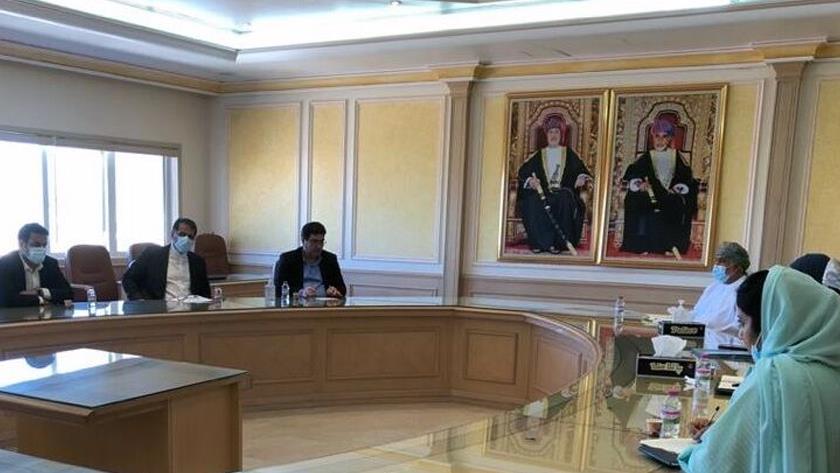Iranpress: Iranian Red Crescent Society Chief heads for Oman