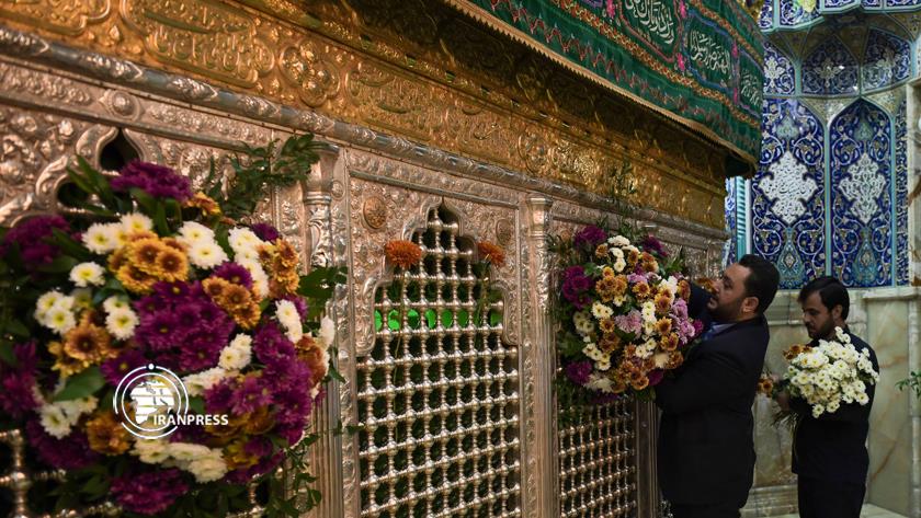 Iranpress: Flower decoration of Hazrat Masoumeh holy shrine