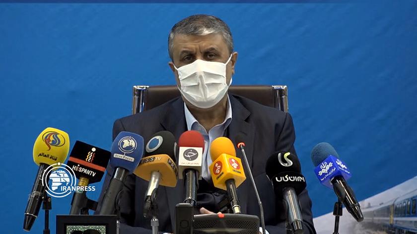 Iranpress: Development, quality of railway on priority: Minister