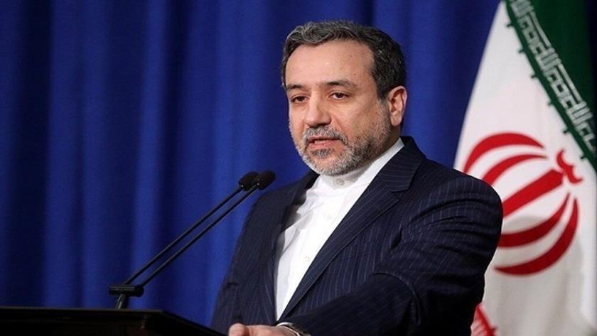 Iranpress: US elections, truly spectacular: FM official